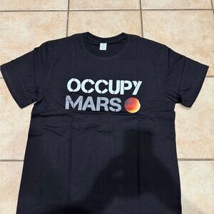 New men T-shirt black Occupy Mars" Graphic Tee with Orange Accent size M new